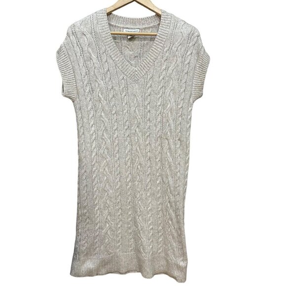 Cupcakes & Cashmere Sweater Dress Pullover Soft V-Neck Cream Women's Size Medium - Picture 1 of 6